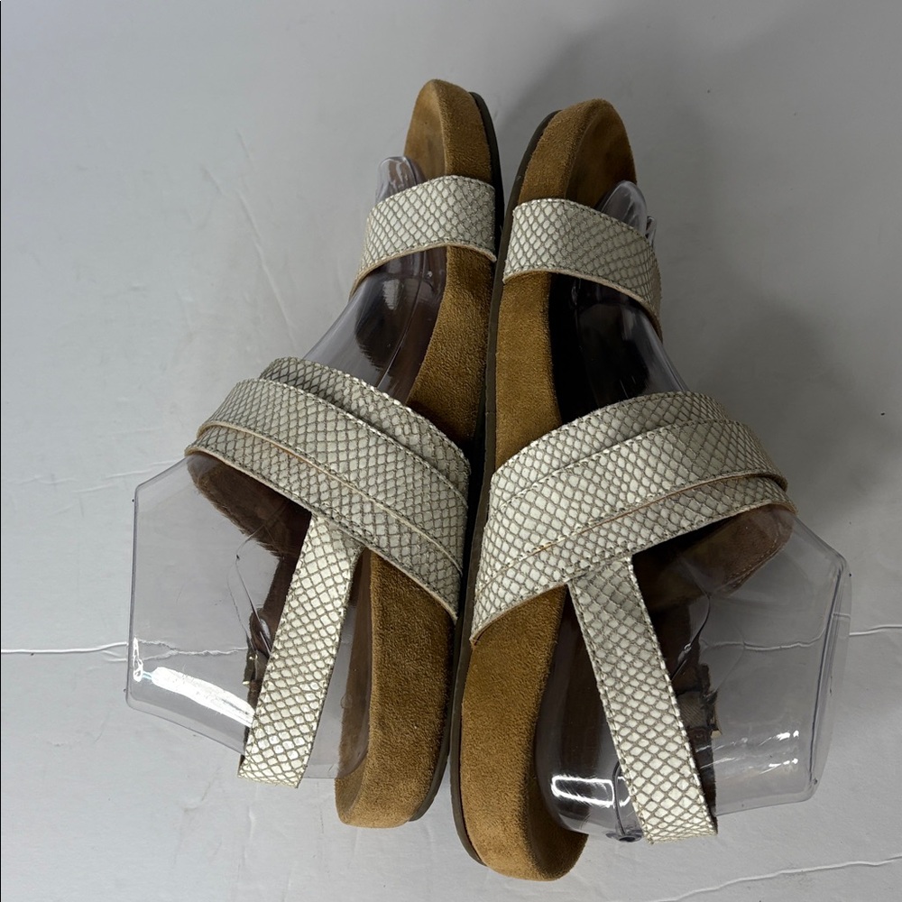 Vionic "Snakeskin" Leather Backstrap Sandals Cream/Beige - Picture 5 of 11
